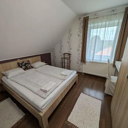 In - Balaton 51544 Apartman